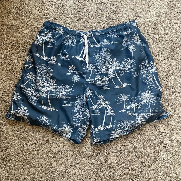 Old Navy Printed Woven 7 inch Swim Trunks Size large - Picture 3 of 8